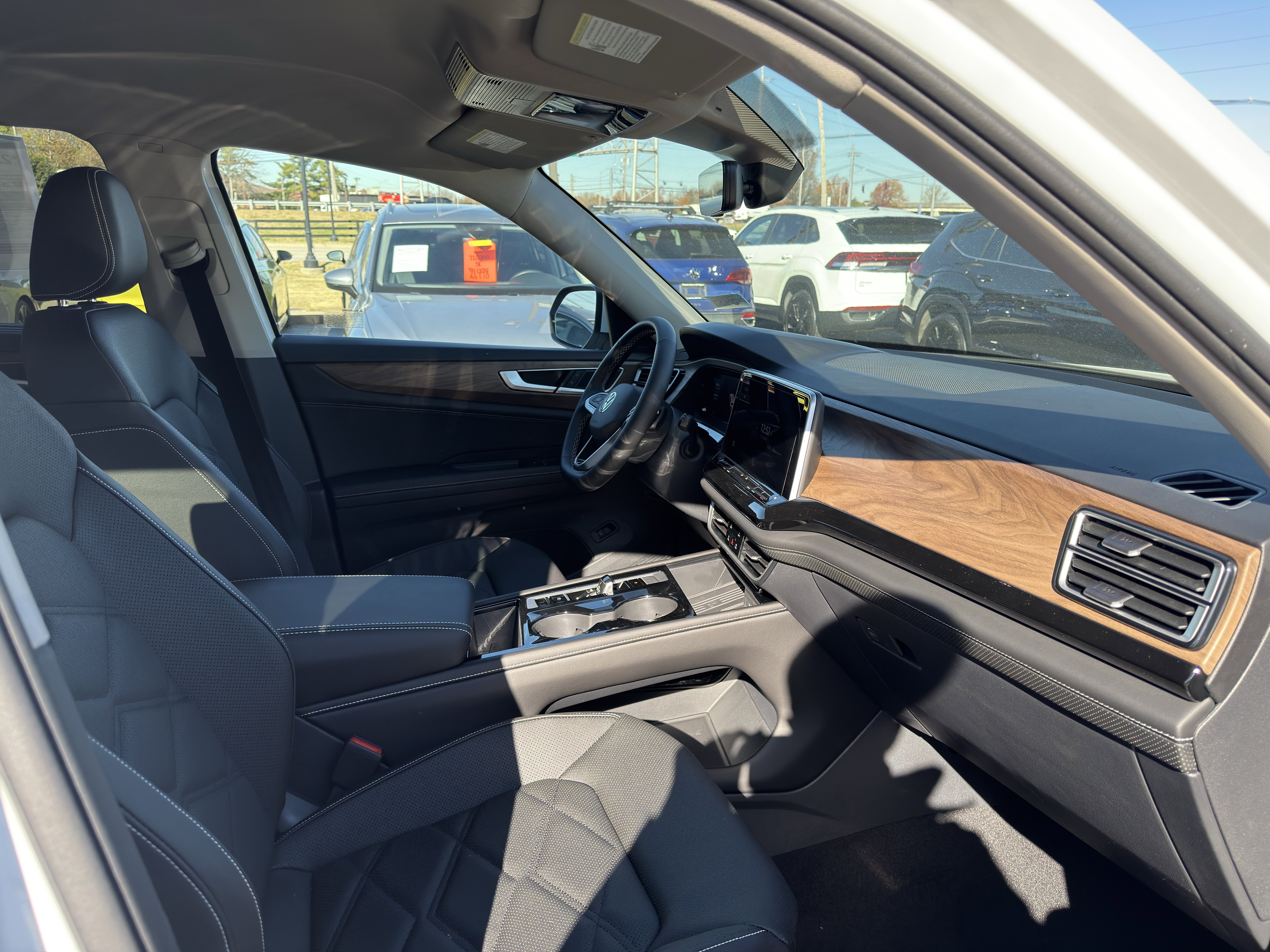2026 Volkswagen Atlas SE w/Tech - Photo 24
