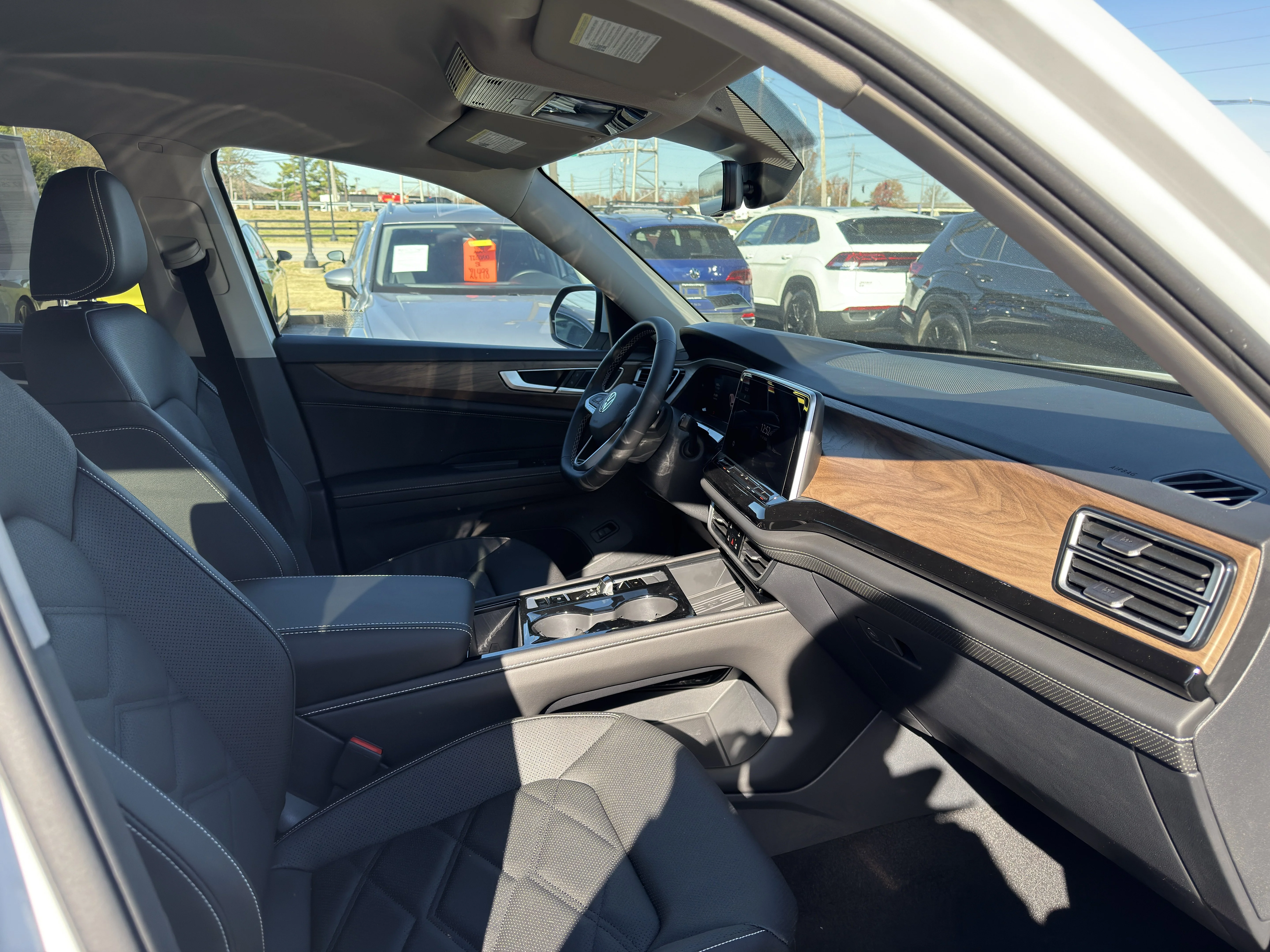 2026 Volkswagen Atlas SE w/Tech - Photo 24