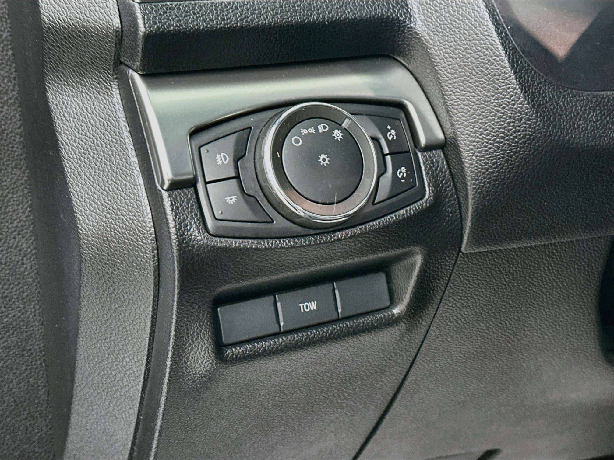 Used 2018 Ingot Silver Metallic Ford XLT image 11