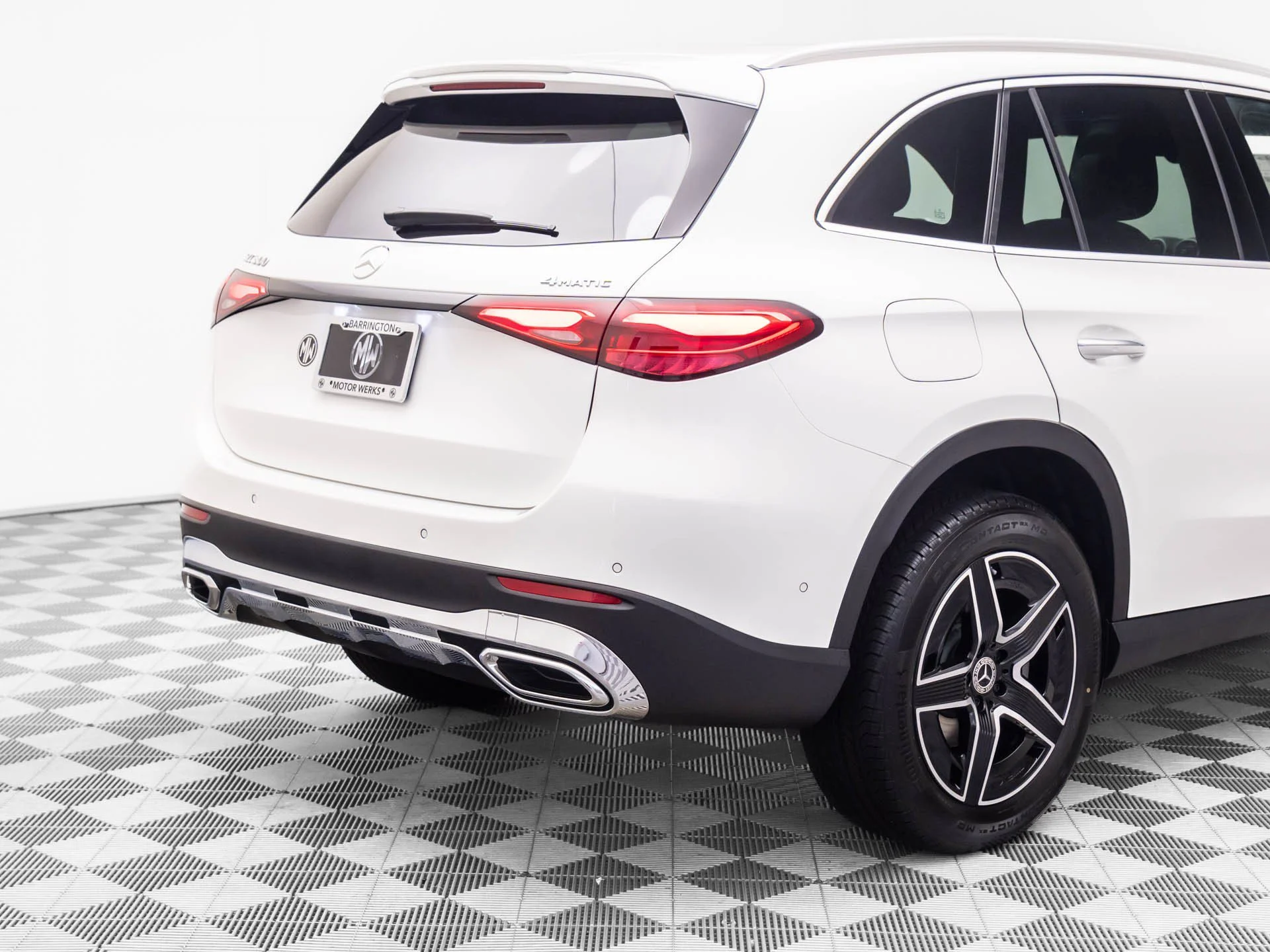 New 2026 White Mercedes-Benz GLC 300 image 27
