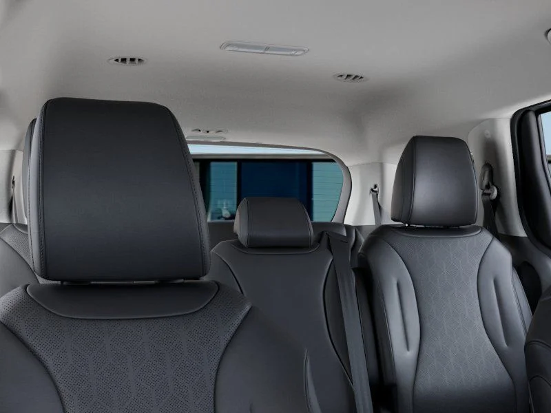 New 2027 Ceramic Silver Kia LXS image 27