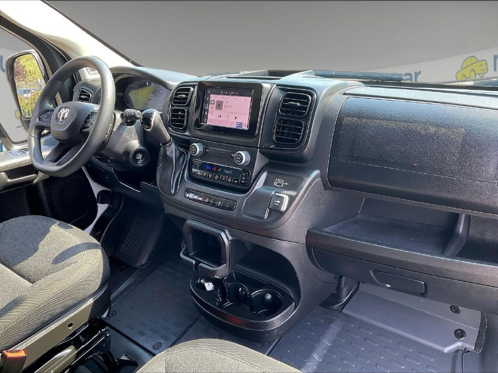 Used 2025 White Ram Base image 14