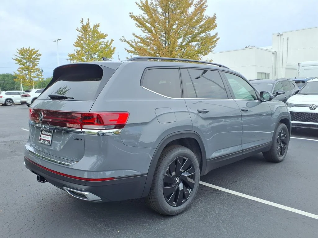 New 2026 Pure Gray Volkswagen 2.0T SE w/Technology image 2