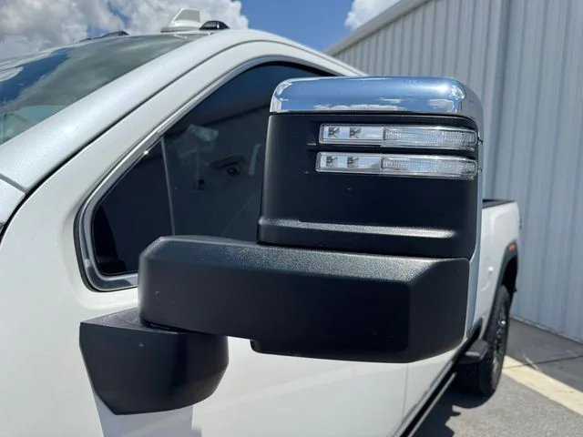 Used 2024 White Frost Tricoat GMC Denali Ultimate image 46