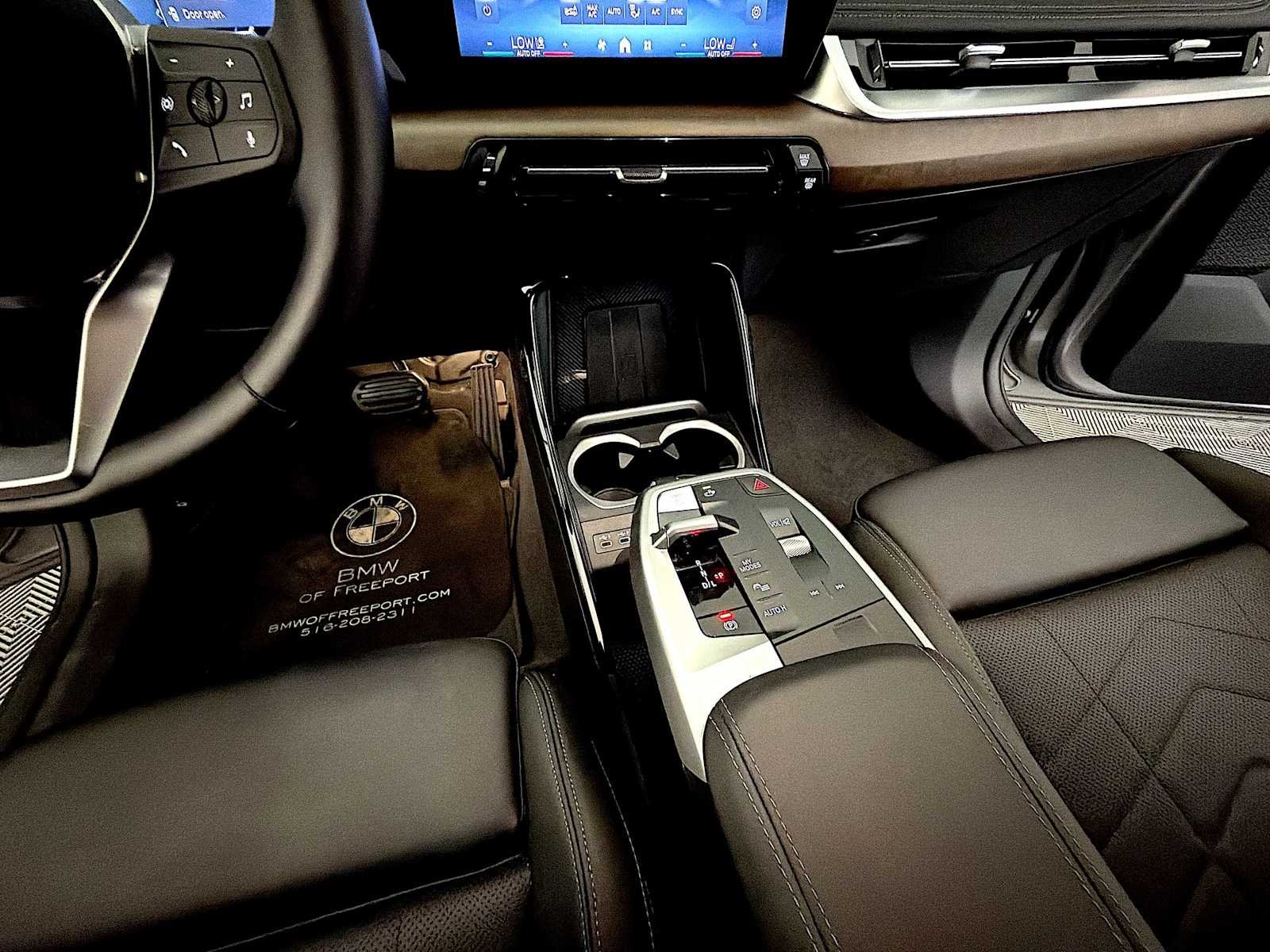 2024 BMW X1 28i - Photo 17