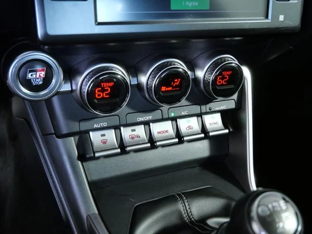Certified Used 2024  Toyota Premium image 18