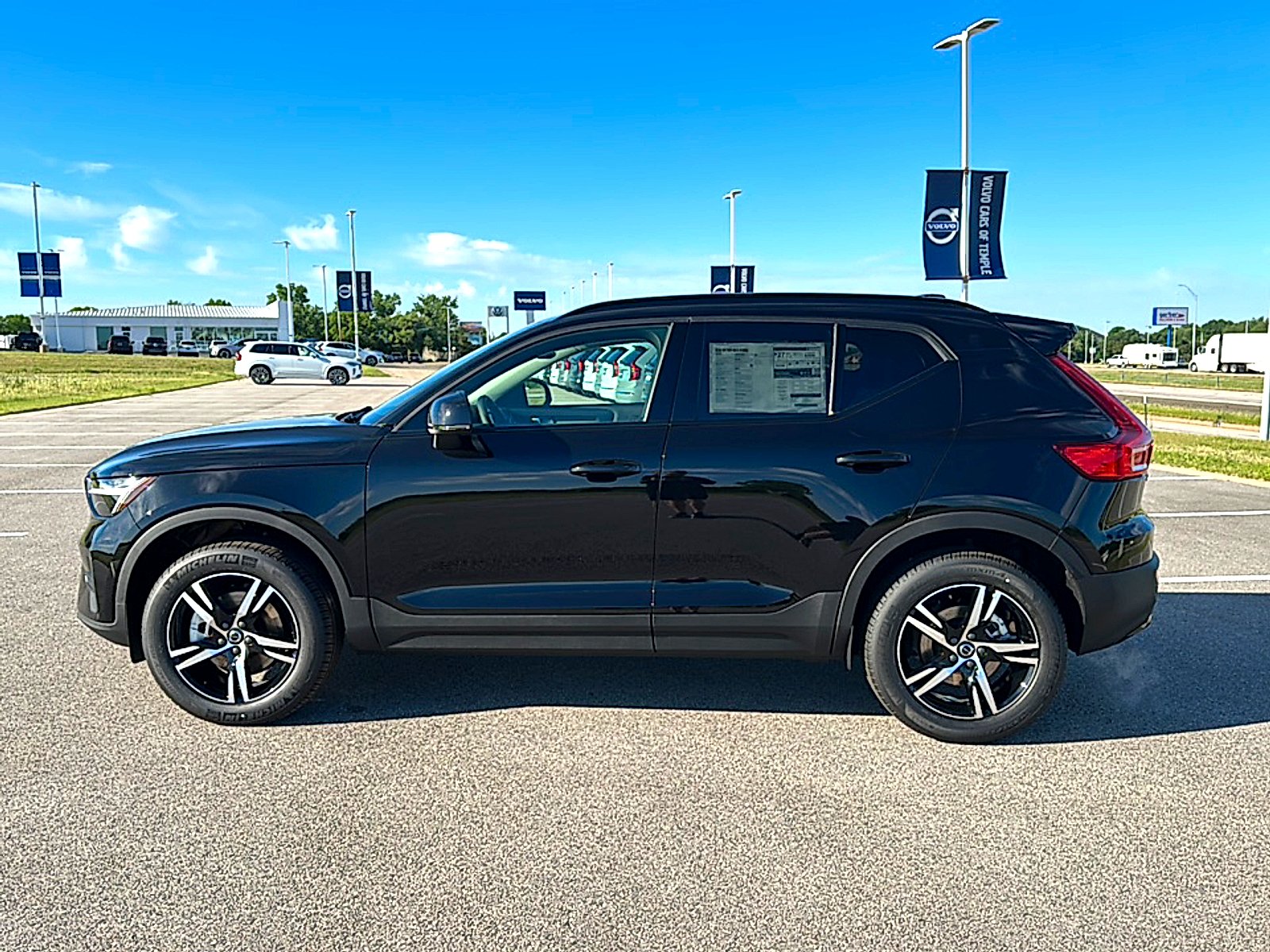 New 2026 Onyx Black Volvo Core image 5