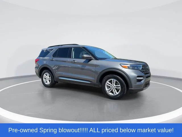 Used 2023 Gray Ford XLT image 2