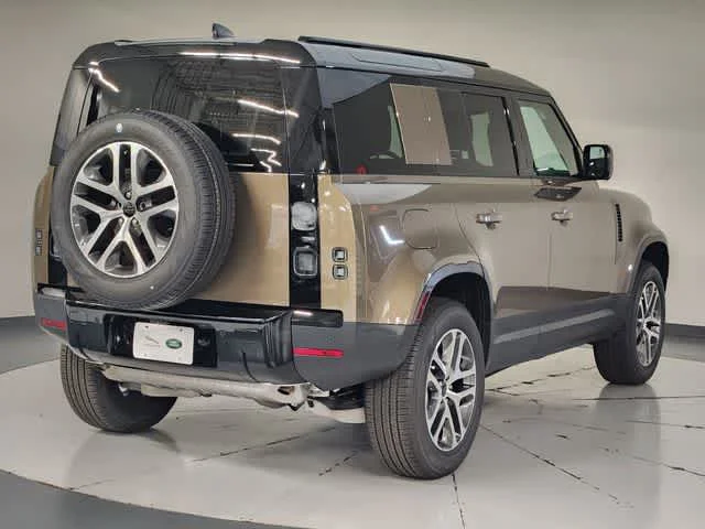 New 2026 Gondwana Stone Metallic Land Rover S image 3