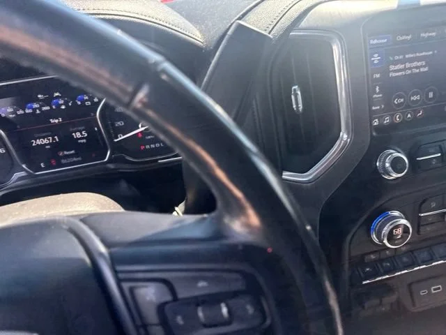 Used 2021 WHITE FROST TRICOAT GMC Denali image 11