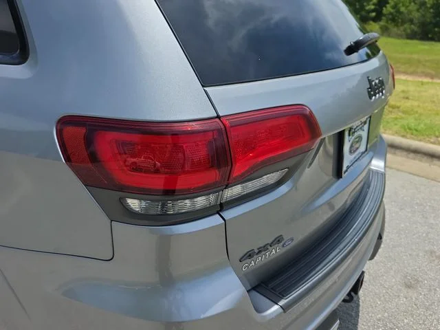 Used 2018 Silver Jeep Overland image 35