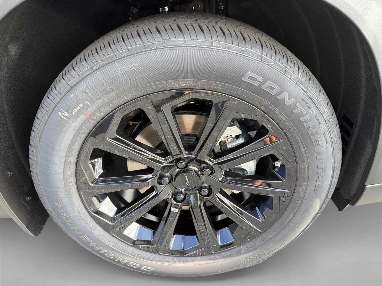 New 2026 Midnight Black Metallic Toyota XLE image 12