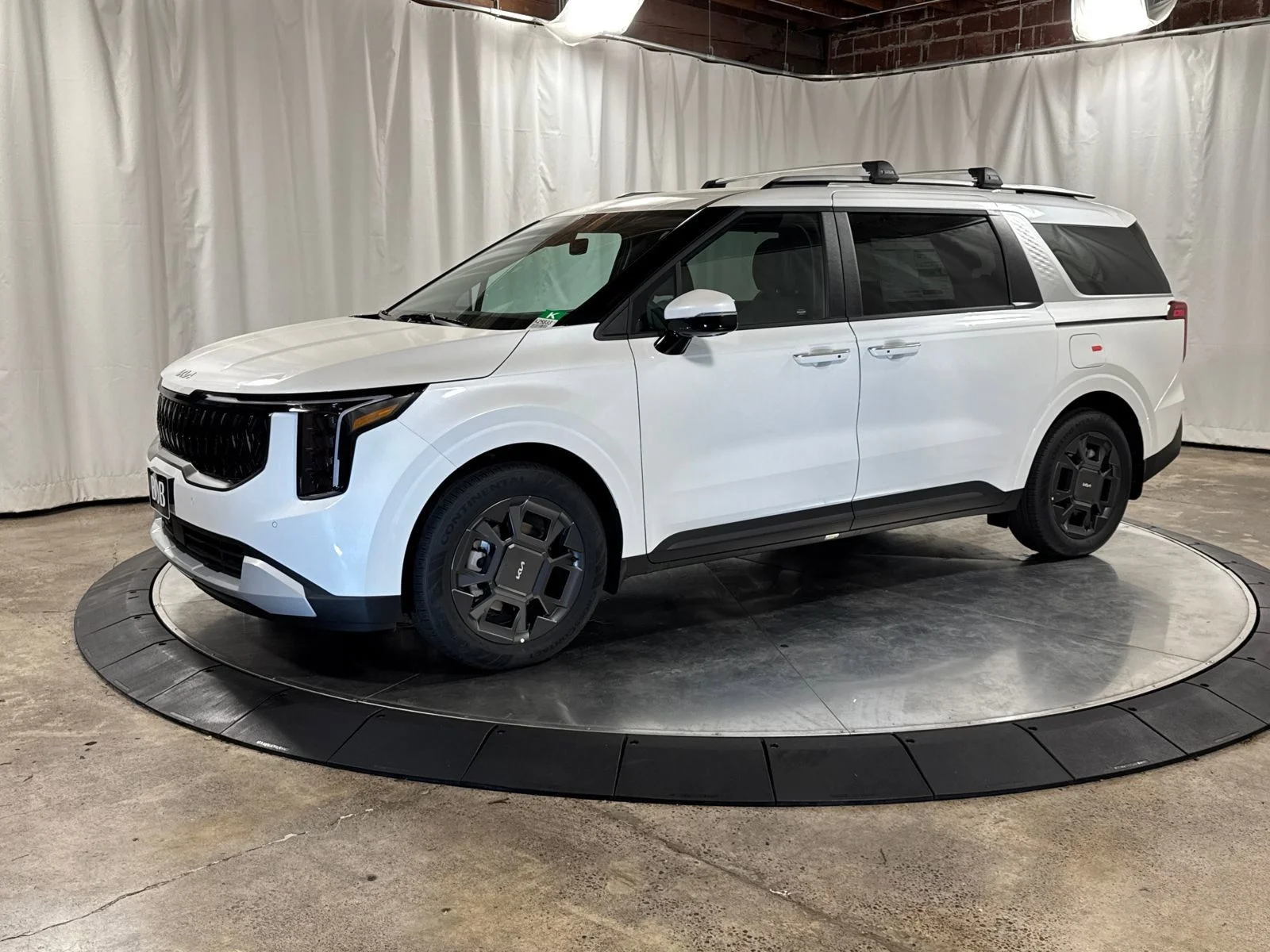 2026 Kia Sedona EX HEV's photo