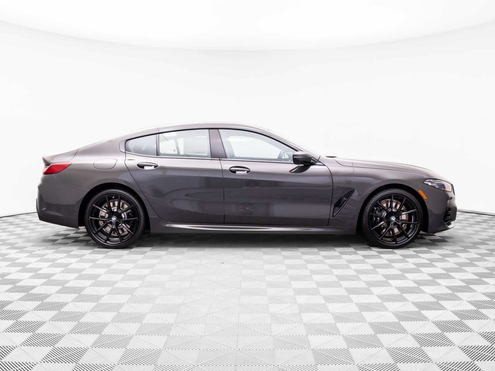 2026 BMW 8 Series 840i - Photo 8