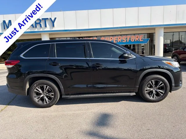 Used 2018 Black Toyota LE image 2