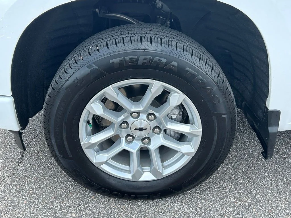 Certified Used 2022 Summit White Chevrolet RST image 18