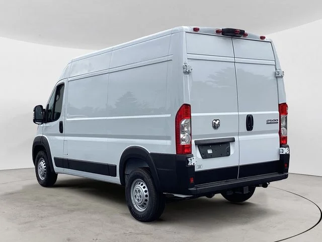 New 2026 Bright White Clearcoat Ram PROMASTER 2500 TRADESMAN CARGO VAN HIGH ROOF 136