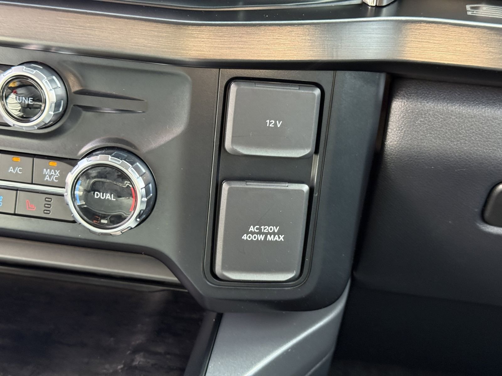 Used 2024 Red Metallic Ford Lariat image 28