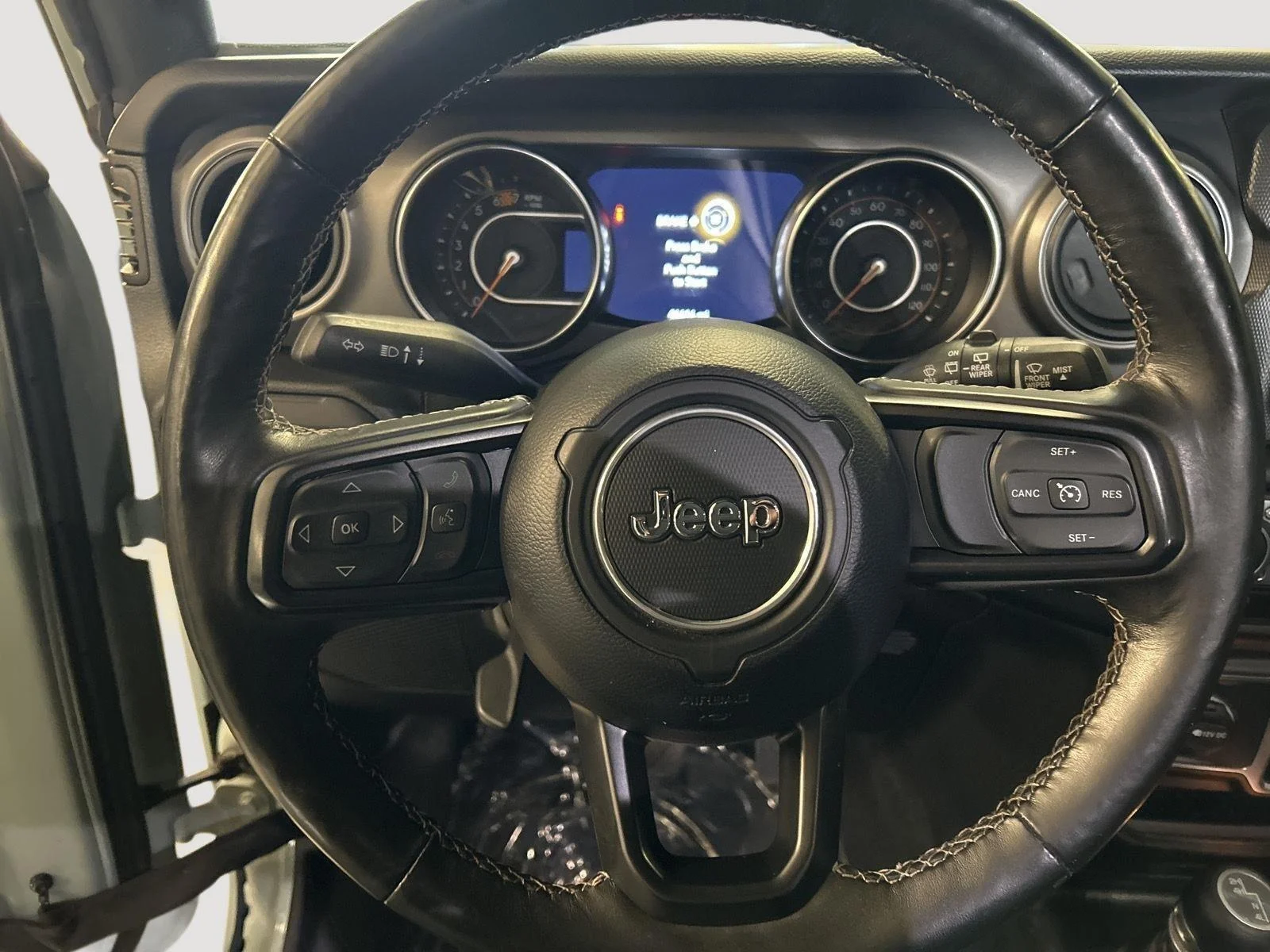 Used 2023 Earl Clearcoat Jeep Freedom image 17