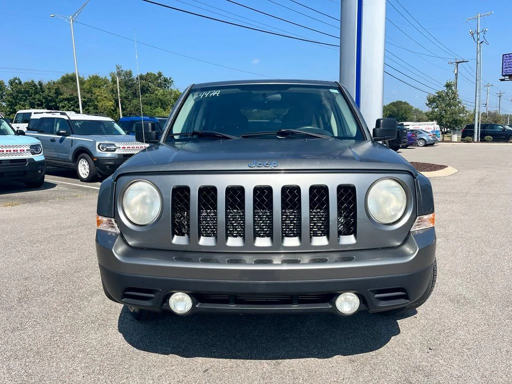 Used 2012 Gray Jeep Sport image 2