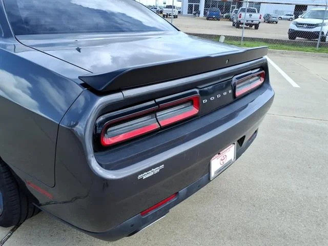 Used 2019 Granite Pearl Coat Dodge SXT image 16