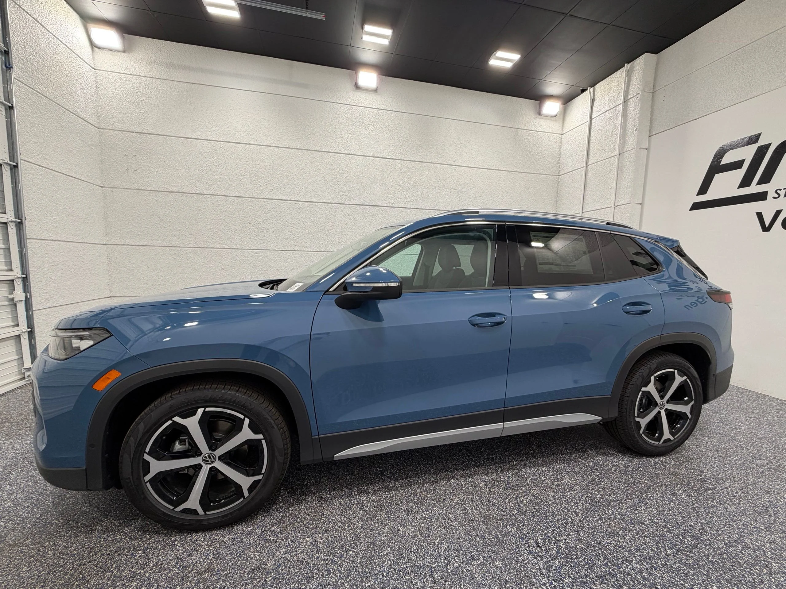 New 2026 Blue Volkswagen SE image 2