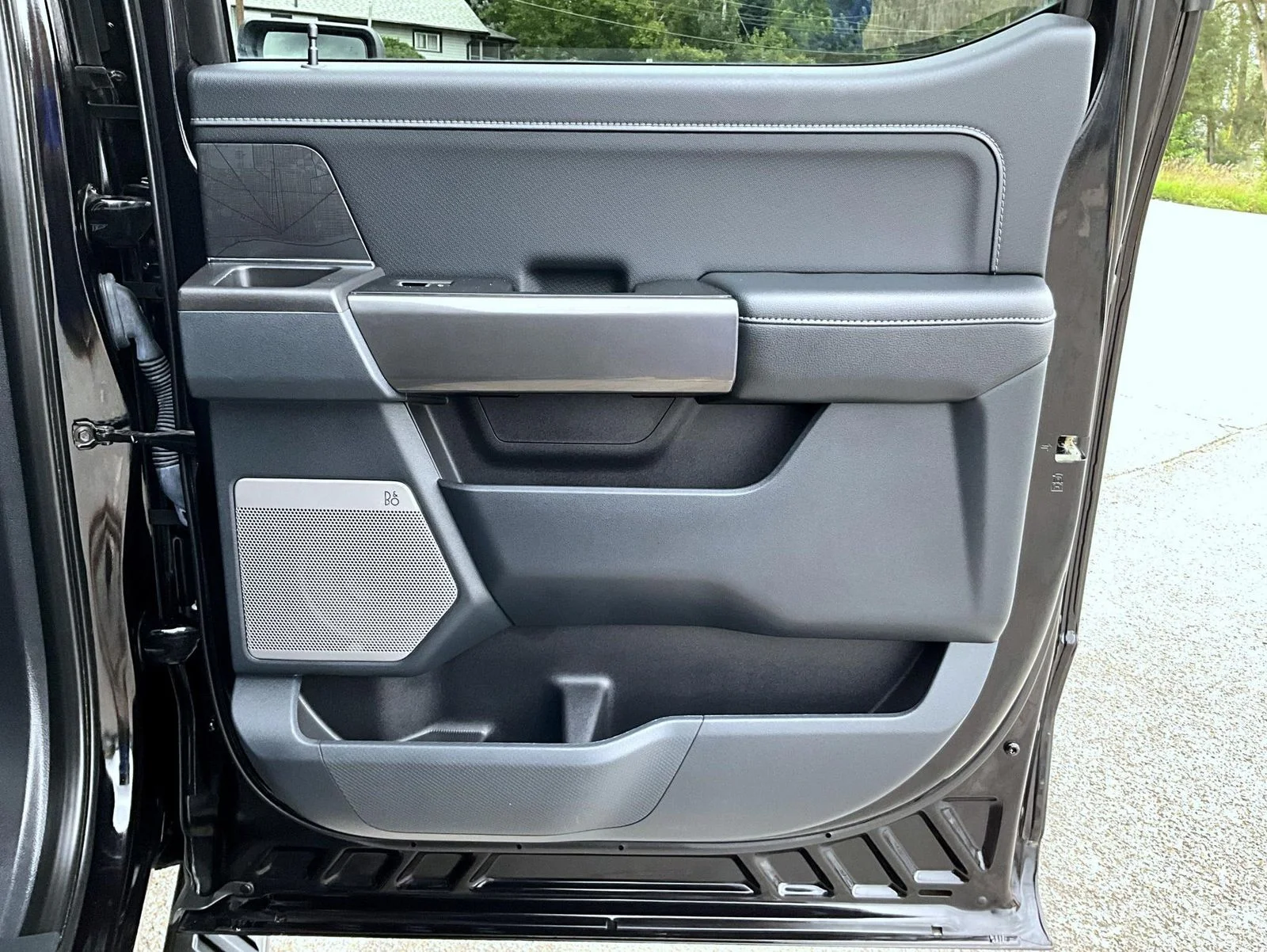Used 2023 Black Ford XLT image 21