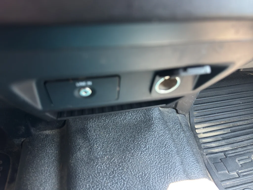 Used 2017 Shadow Black Ford XL image 36