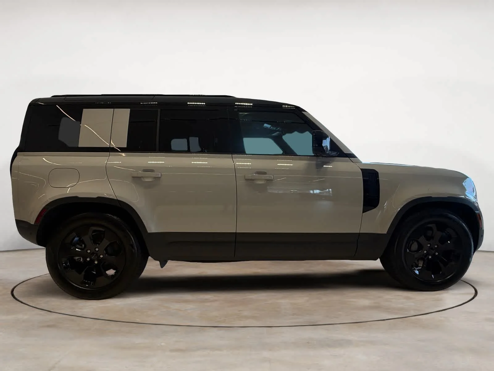 New 2026 Borasco Grey Land Rover S image 6