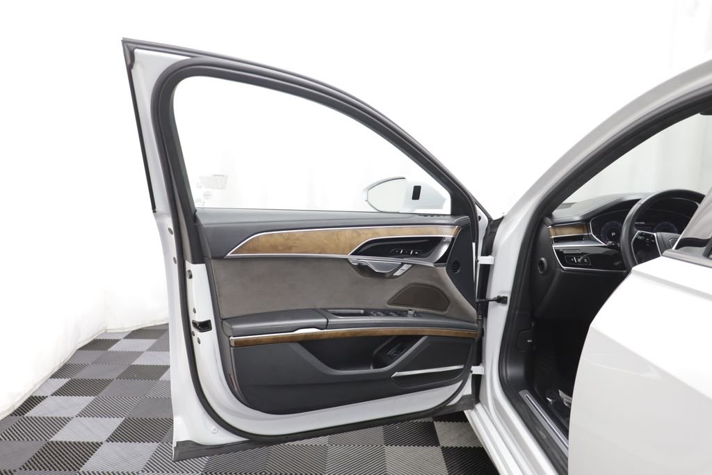 Used 2020 Glacier White Audi L 60 image 4