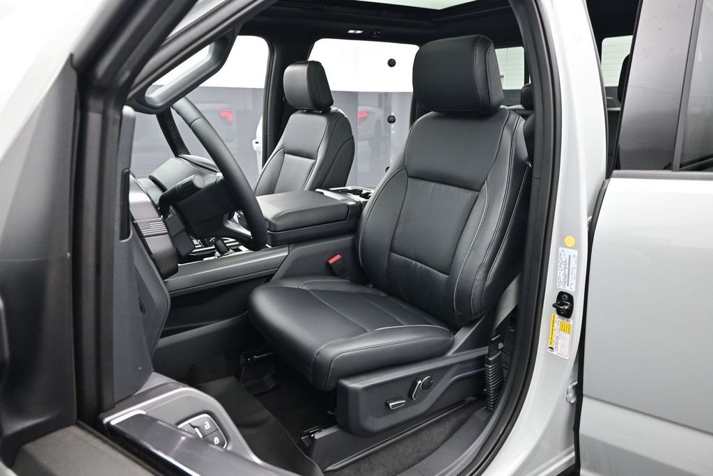 New 2026 Avalanche Ford Lariat image 8