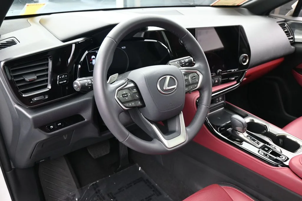 Used 2025 White Pearl Lexus 350 Premium image 12