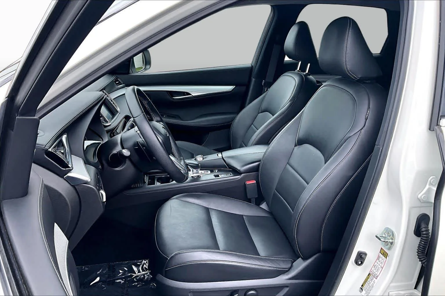 Pre-Owned 2021 INFINITI QX50 LUXE
