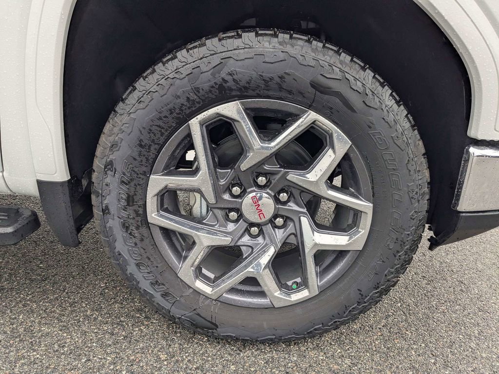 2026 GMC Sierra 1500 SLT - Photo 11