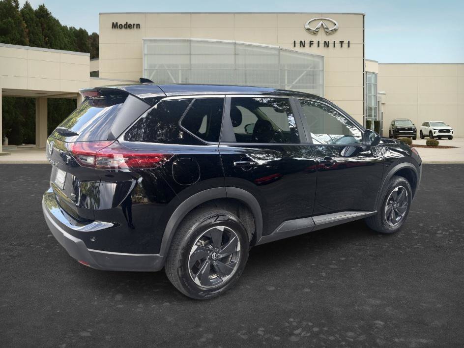 Used 2025 Super Black Nissan SV image 5