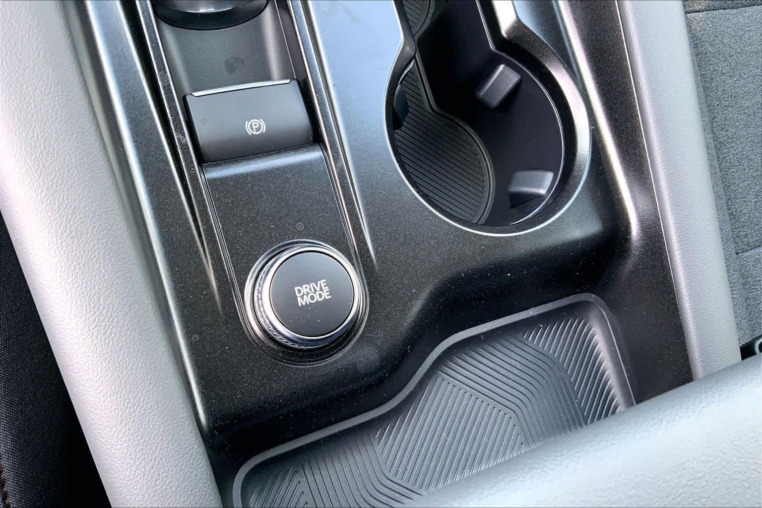 New 2026 Space White Metallic Ford Active image 16