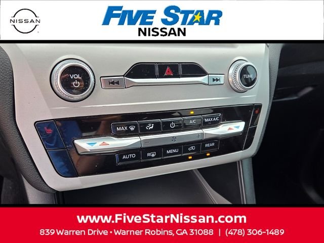 Used 2023 Silver Ford XLT image 22