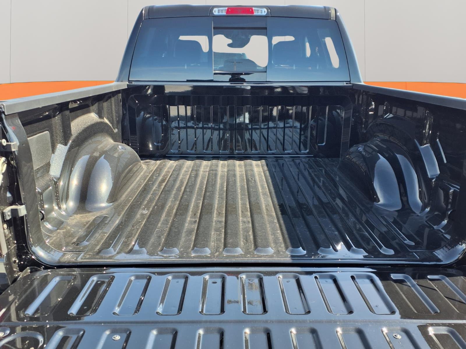 New 2026 Diamond Black Crystal Pearl-Coat Exterior Paint RAM Rebel image 10