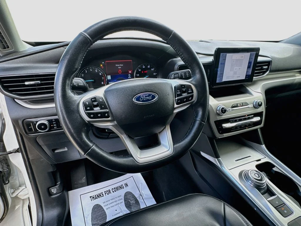 Used 2022 White Ford XLT image 11