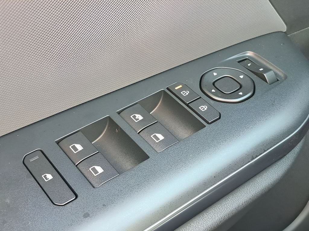 2025 Kia K4 LXS - Photo 22