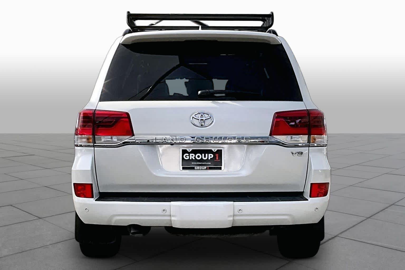 Used 2021 Blizzard Pearl Toyota  image 5