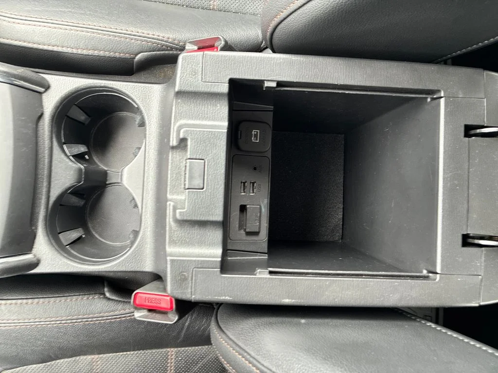 Used 2018 Red Mazda Grand Touring image 21