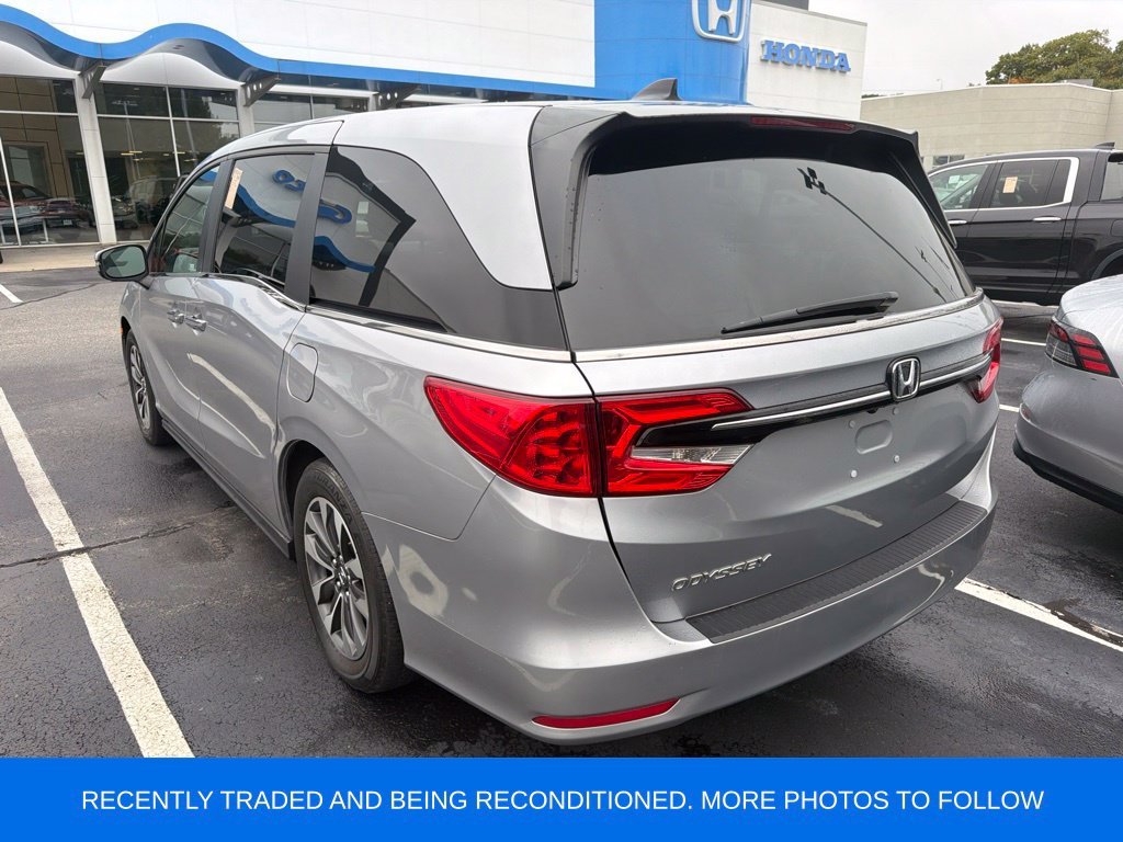 Used 2023 Silver Honda EX-L image 3