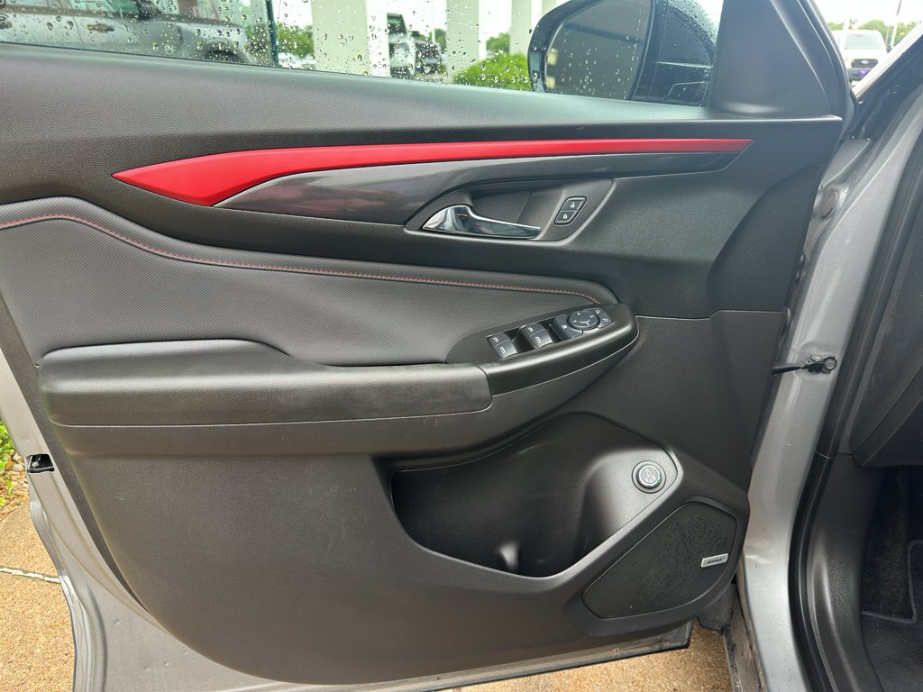 Used 2025  Chevrolet RS image 10