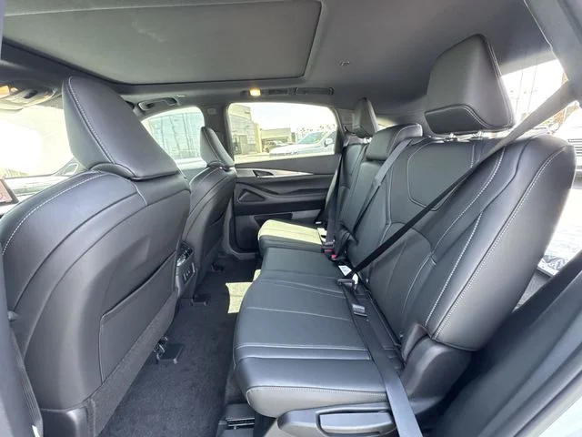 New 2027 White INFINITI LUXE image 26