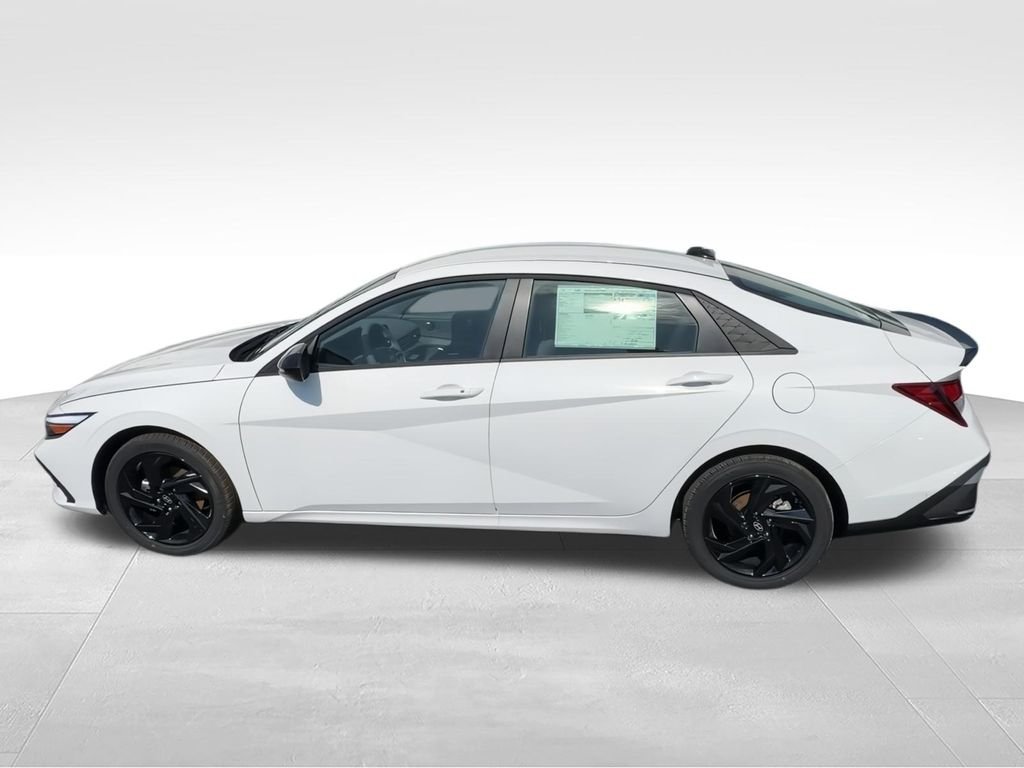 New 2026 White Hyundai SEL Sport image 5