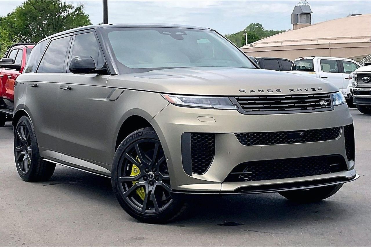 Used 2024 Carbon Bronze SV Bespoke Ultra Metallic Satin Land Rover SV Edition One Carbon Bronze image 37