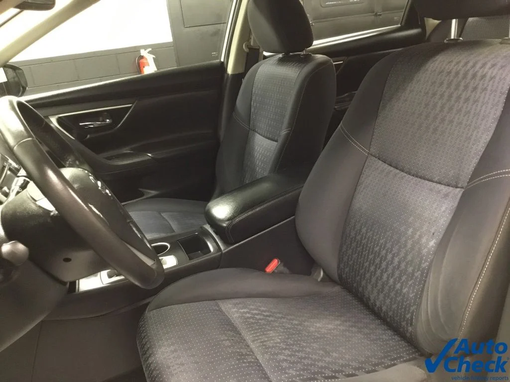 Used 2016 White Nissan 2.5 SV image 24