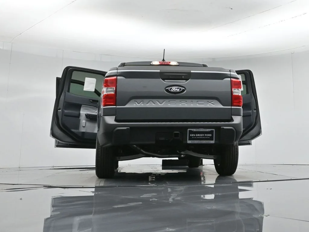 New 2026 Carbonized Gray Metallic Ford XLT image 43
