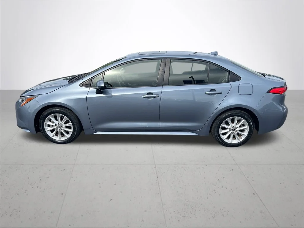 Certified Used 2022  Toyota LE image 11